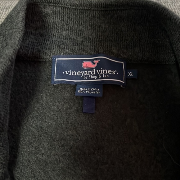 Men’s Vineyard Vines dark gray vest - Picture 3 of 4